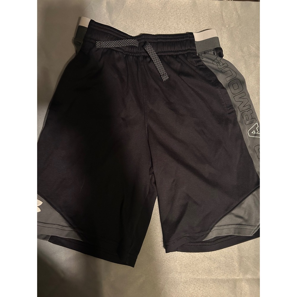 Under Armour Boys Black Grey HeatGear Athletic Shorts YMD Medium